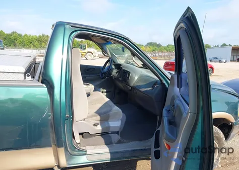 2000 Ford F-150 Work Series/Xl/Xlt z USA, uszkodzony, nr VIN 1FTRF18L5YNB41056